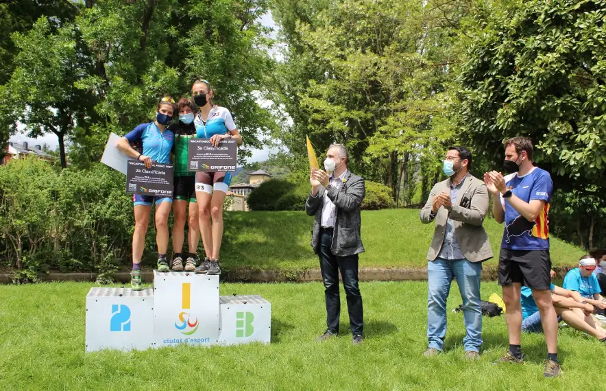 Les guanyadores de l’Escanyabocs de Ferro femení 2021, ahir a la tarda.