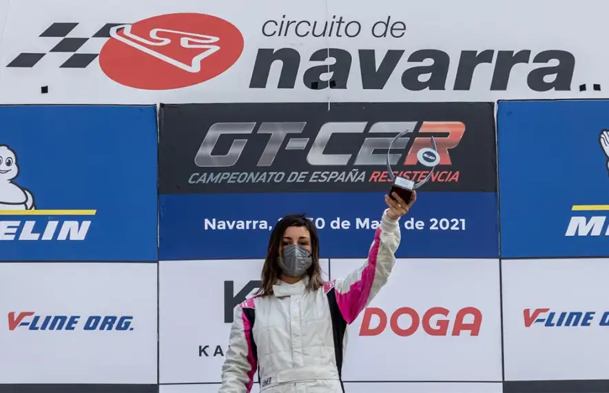 Amàlia Vinyes, al podi de Navarra. Foto: Elías Domingo