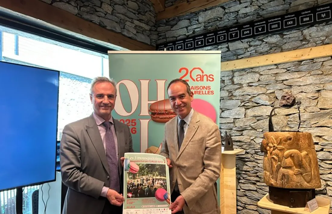 L'ambaixador Nicolas Eybalin i el cònsol de Canillo, Jordi Alcobé.