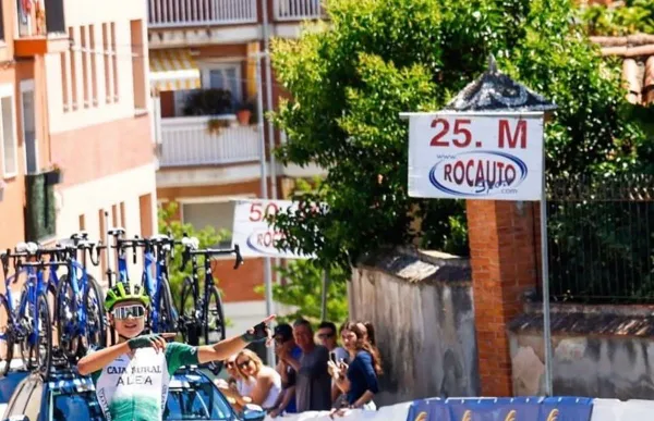p. 29 adrià regada a odena foto instagram