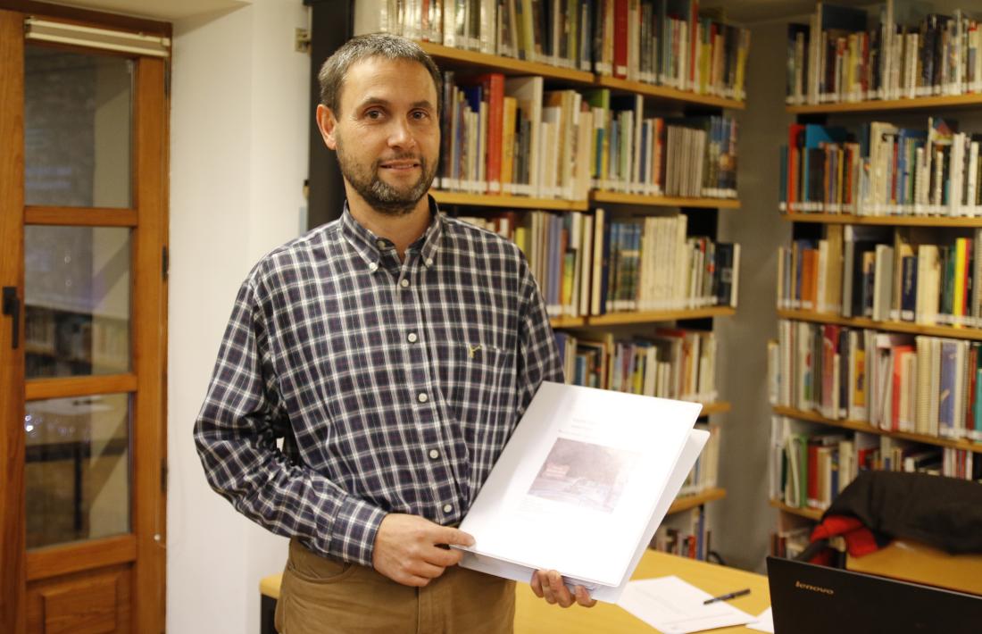 Andorra, etimologia, Valira, beca Lídia Armengol, lingüistica, nomenclàtor, topònims, Xavier PLanas, Joan Corominas, Manuel Anglada, Anàlisi fisiogràfica de topònims andorrans d'arrel preromana