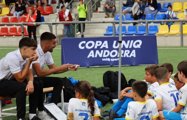 p. 28 copa uniq foto copa uniq