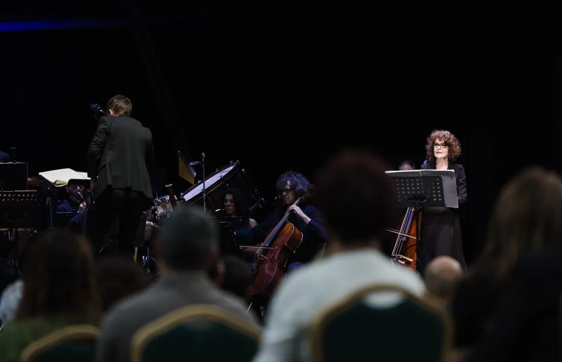 Fanny Ardant va ser ahir Cassandra, la pitonisa que augura el futur i a qui ningú no creu.