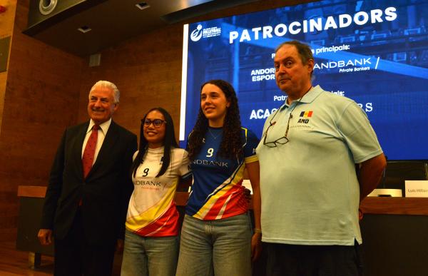 p. 29 volei campionat d'europa petits paisos foto agència