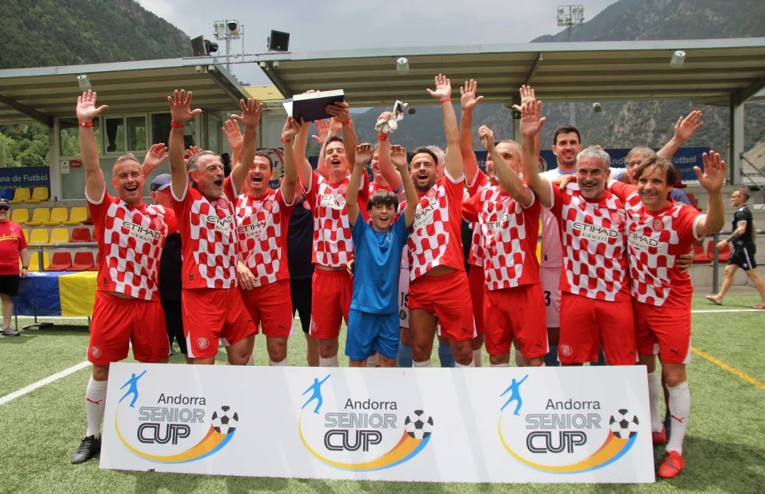 Els Veterans del Girona, que tornen a repetir, campions el 2025.