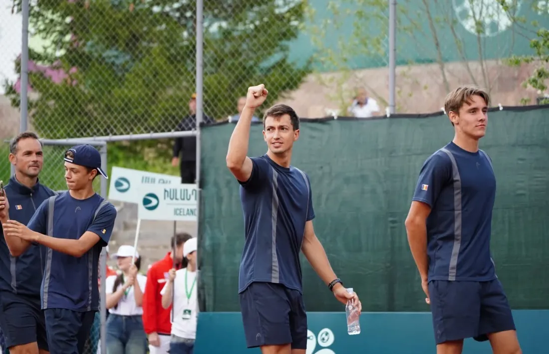 Èric Cervós celebra el primer triomf d'Andorra a la Davis Cup.