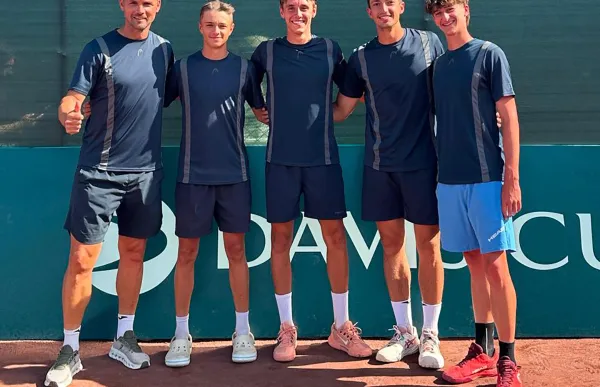 p. 29 Davis Cup foto fat
