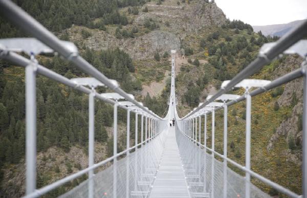 p. 10 canillo pont tibetà
