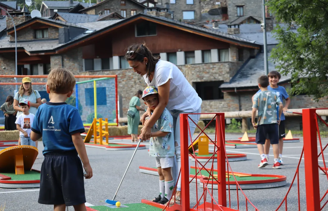 Zona del minigolf del nou parc.