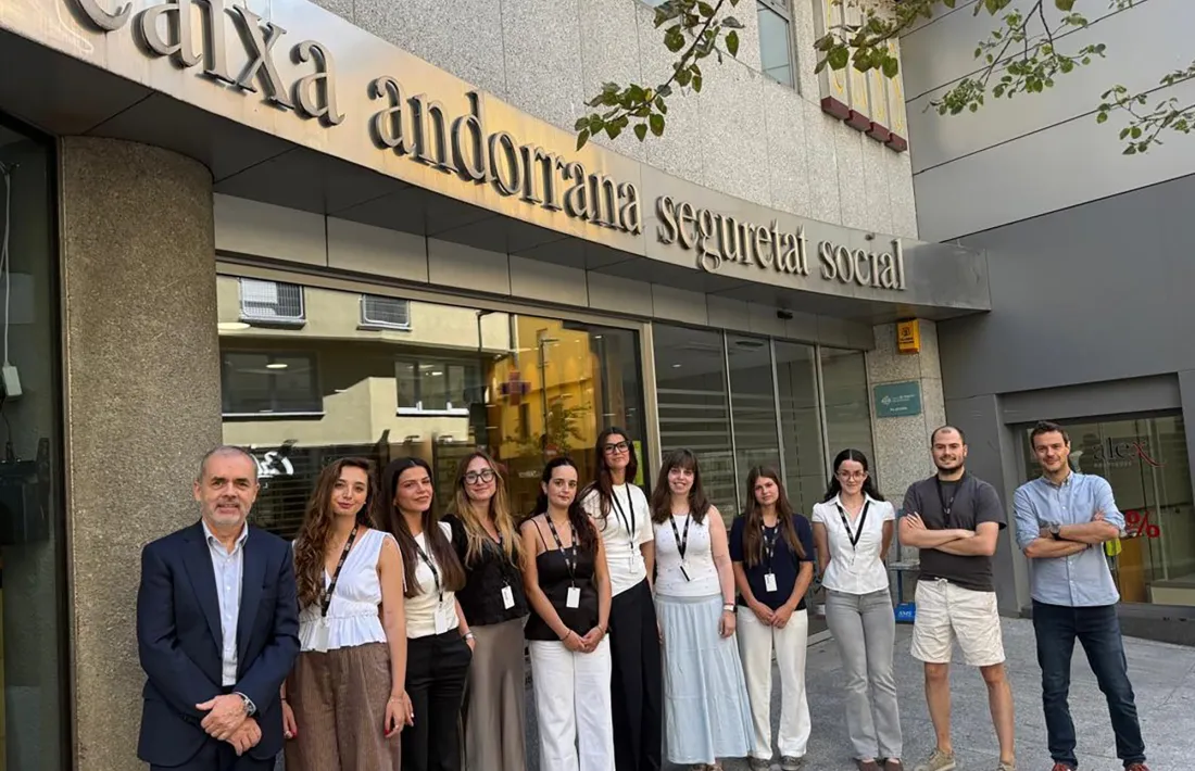 Els joves participants al programa d'eventuals d'estiu de la Caixa Andorrana de Seguretat Social.