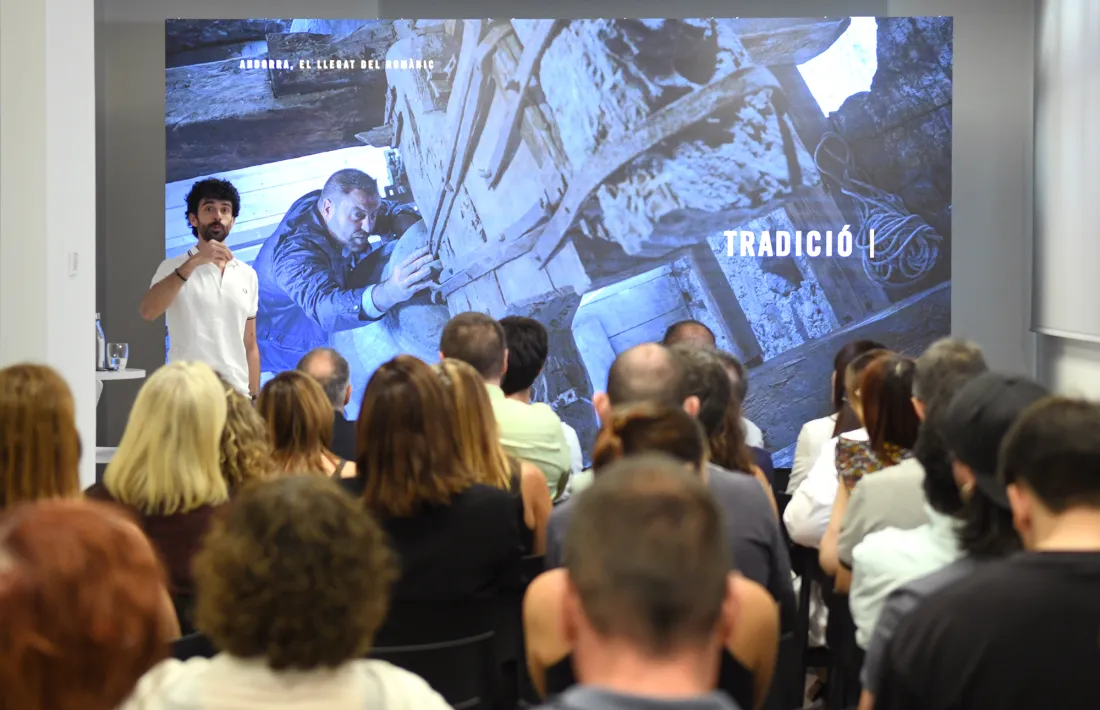 La presentació s'ha fet a l’antic Hotel Rosaleda, actual ministeri de Cultura. 