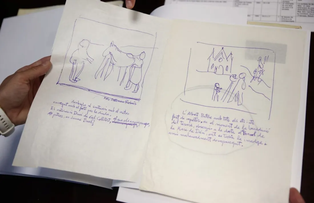 Esbossos i aquarel·les que la mateixa família havia perdut de vista van apareixent quan comencen a obrir carpetes