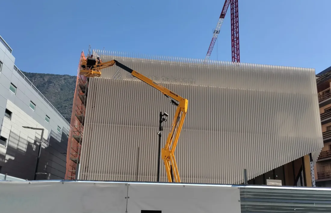 Treballs aquest dimarts a la façana sud del Node.