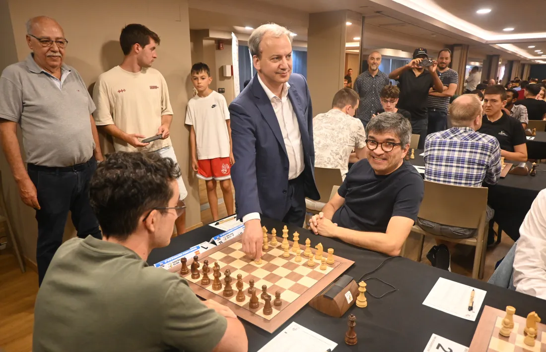 Arkady Dvorkovich va visitar ahir l’Open Internacional d’Escacs.