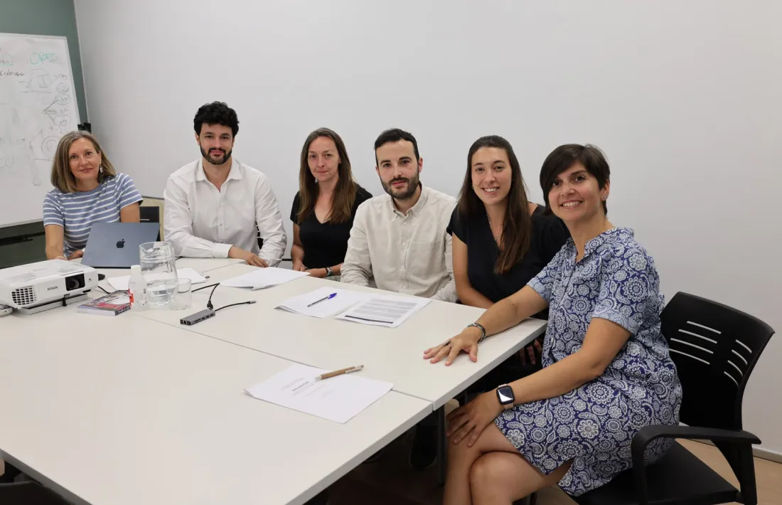 Els representants dels comitès d'empresa del SAAS, la CASS i RTVA en la reunió amb Concòrdia.