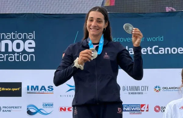 p. 22 monica doria plata al mundial foto facc