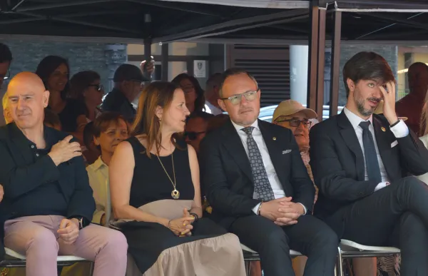 p. 04 1 gili amb espot