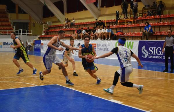 p. 22 final campionat d'europa u18 kosovo vs andorra foto fiba