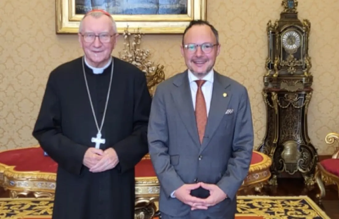 Parolin i Espot al Vaticà.