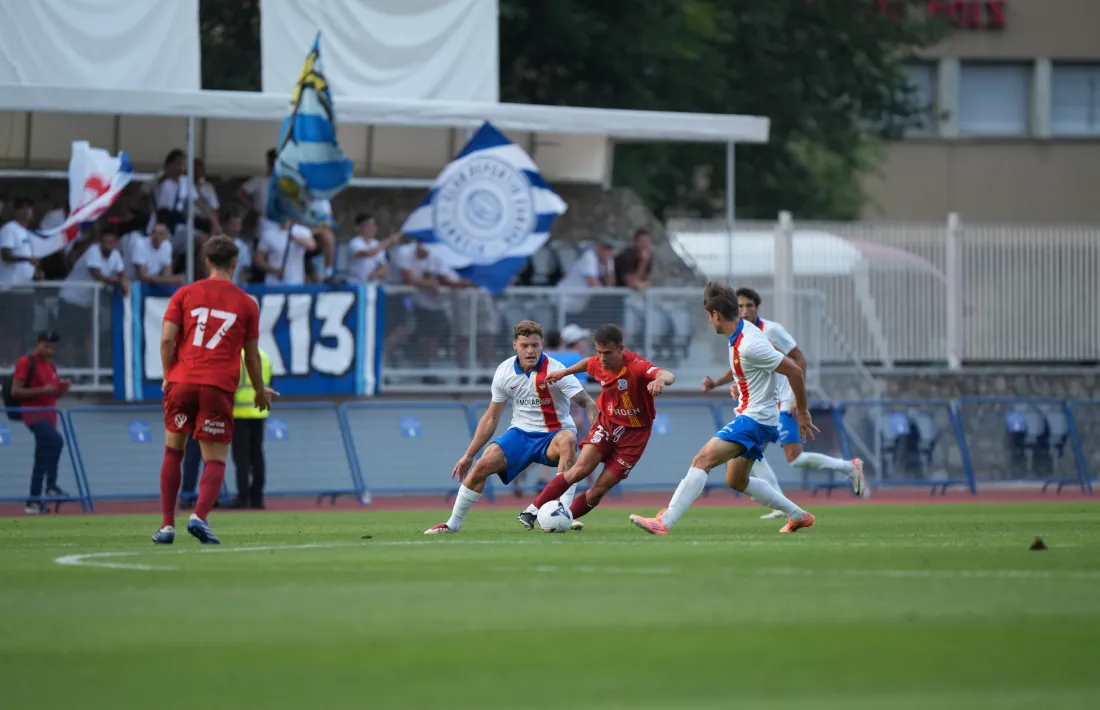 L'FC Andorra es va presentar en societat davant de la seva afició i del CE Europa.