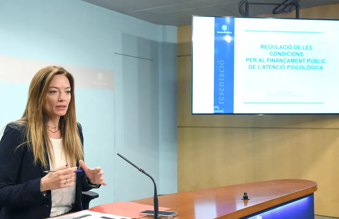  La ministra de Salut, Helena Mas, durant la presentació de les condicions per al finançament públic de l'atenció psicològica.