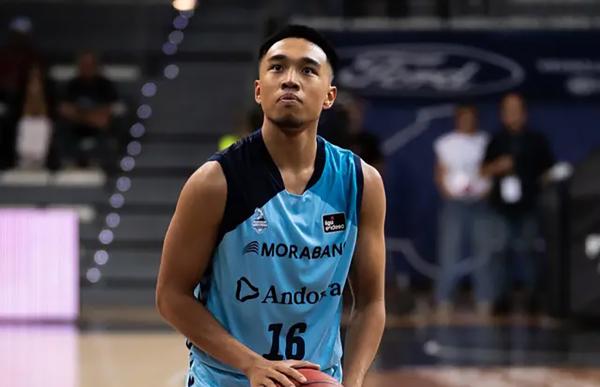 p. 23 aaron ganal acb photo dani catalan
