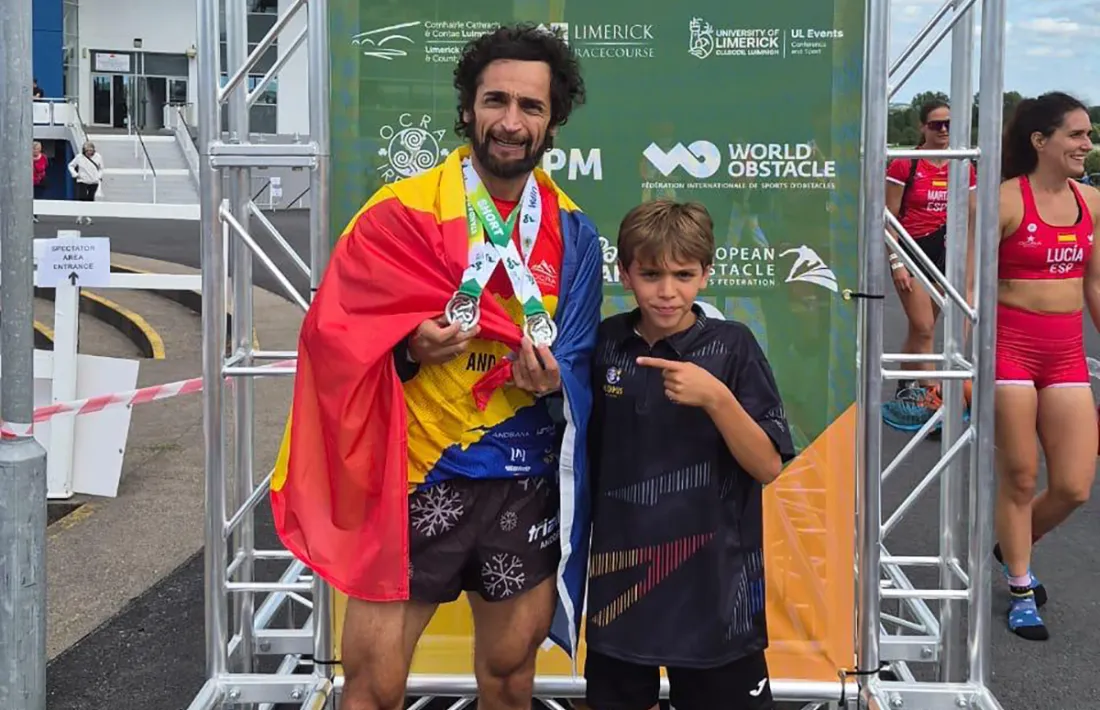 Guillem López-Cross, amb el fill.