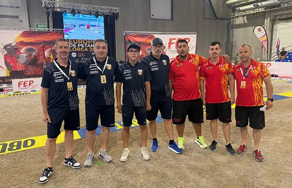 p. 23 Vuitens de finals de dobletes contra Espanya foto fap