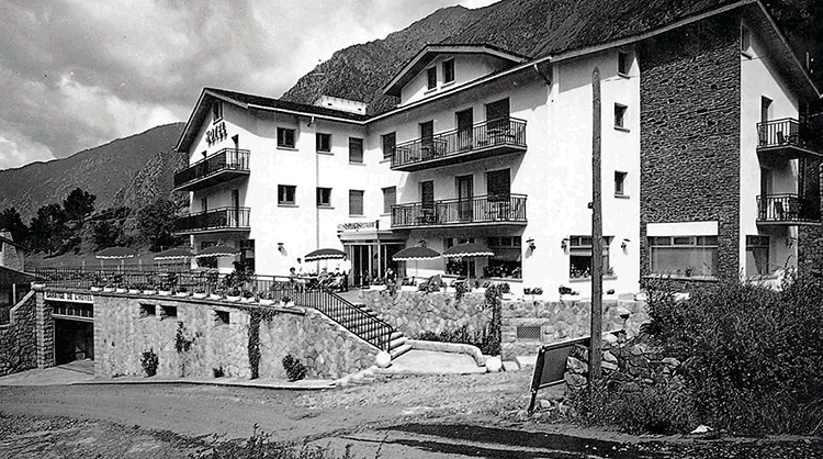 533-ALV-Hotel-Sasplugas-70s