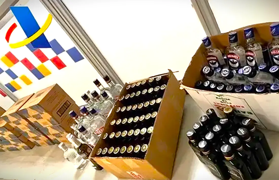 Les ampolles d’alcohol interceptades.