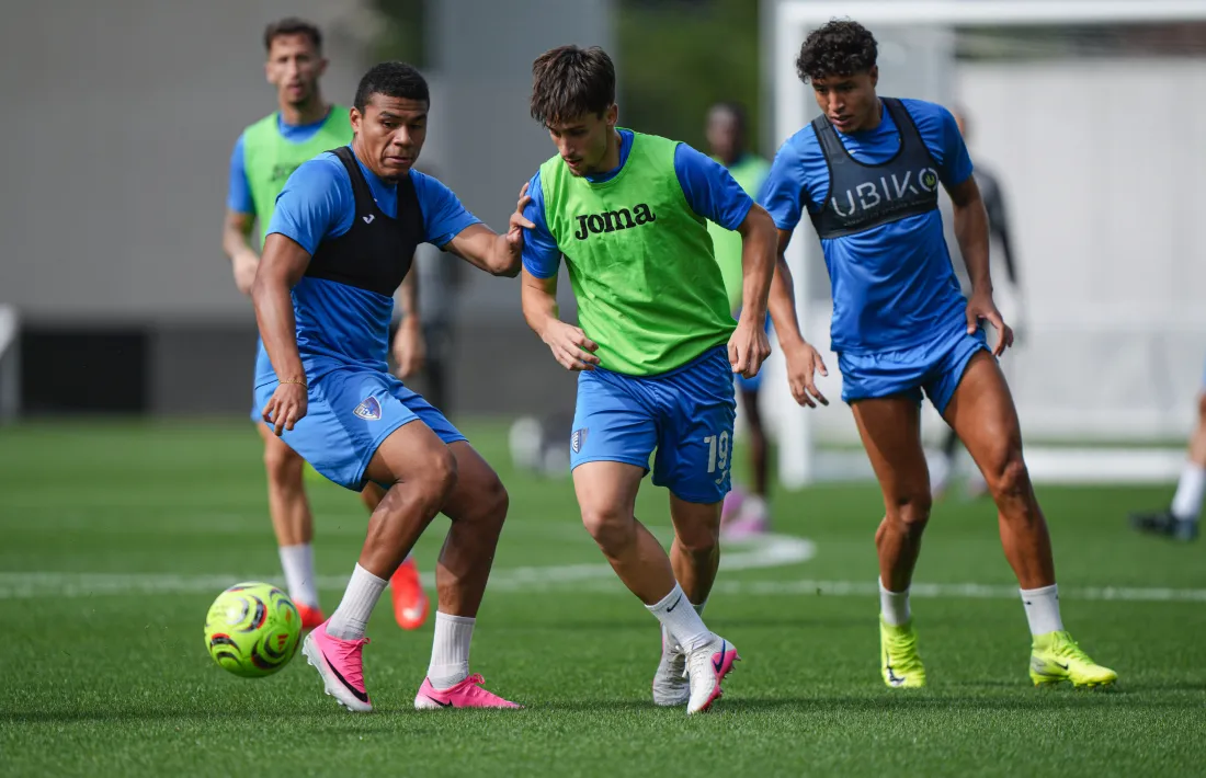 L’Inter Club Escaldes, dirigit per Felip Ortiz, es va entrenar ahir al Nou Estadi de la FAF d’Encamp.
