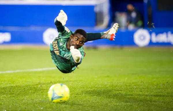 p. 39 jesus owono foto alabes