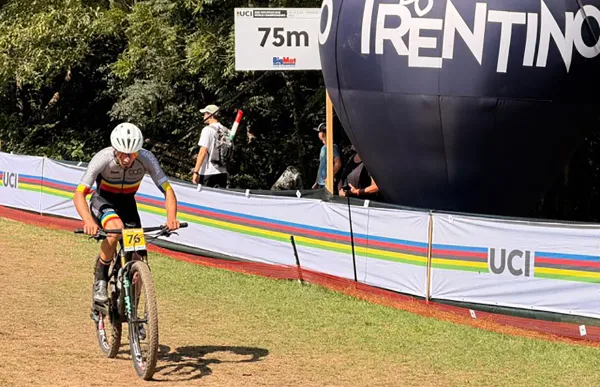 p. 23 roger turne al mundial de val di sole foto fac