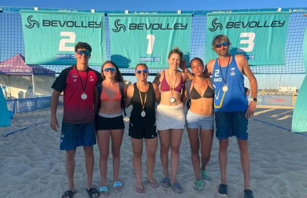 p.23 volei platja foto fcvb