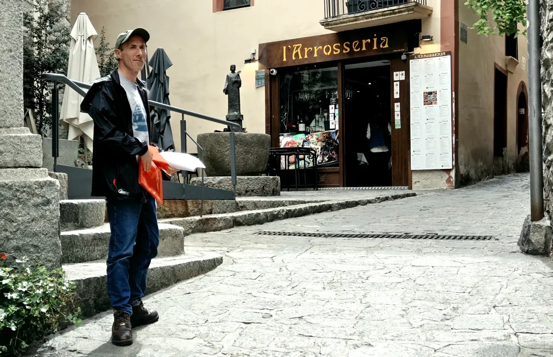 Pavel Barter, escriptor de 'Runaway Joe', buscant a Joe Maloney.