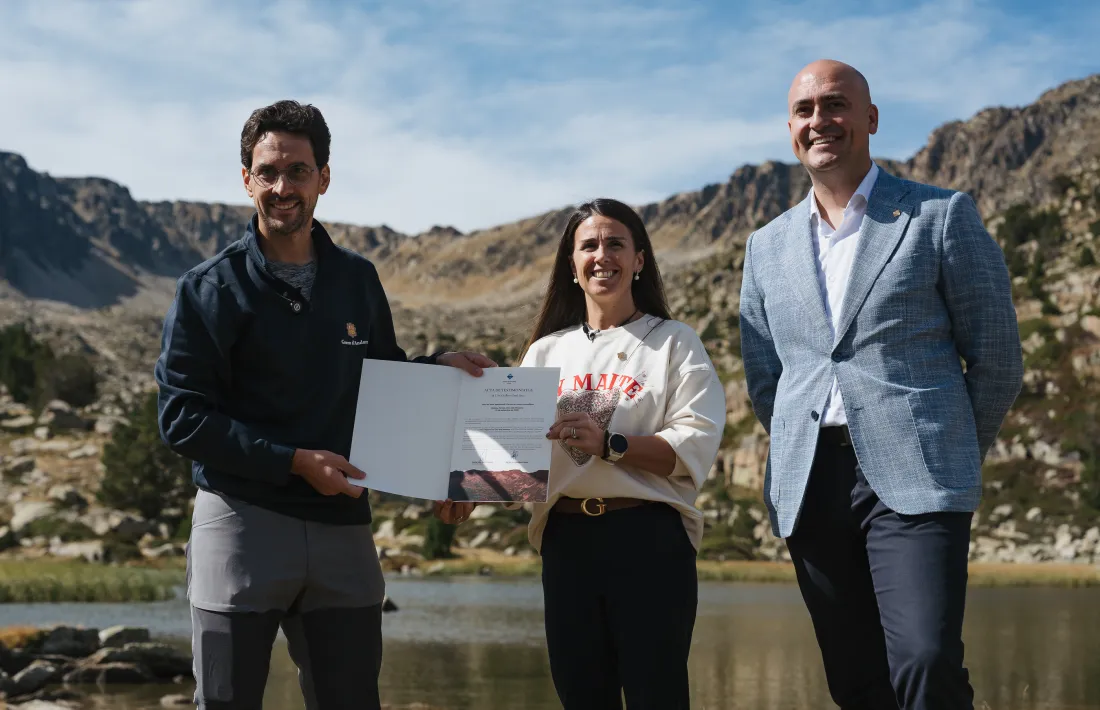La formalització del memoràndum s'ha fet a l’estany Forcat, al mateix peu del circ dels Pessons.