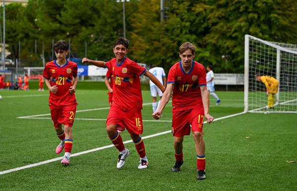 p. 29 torneig sub-15 UEFA foto faf