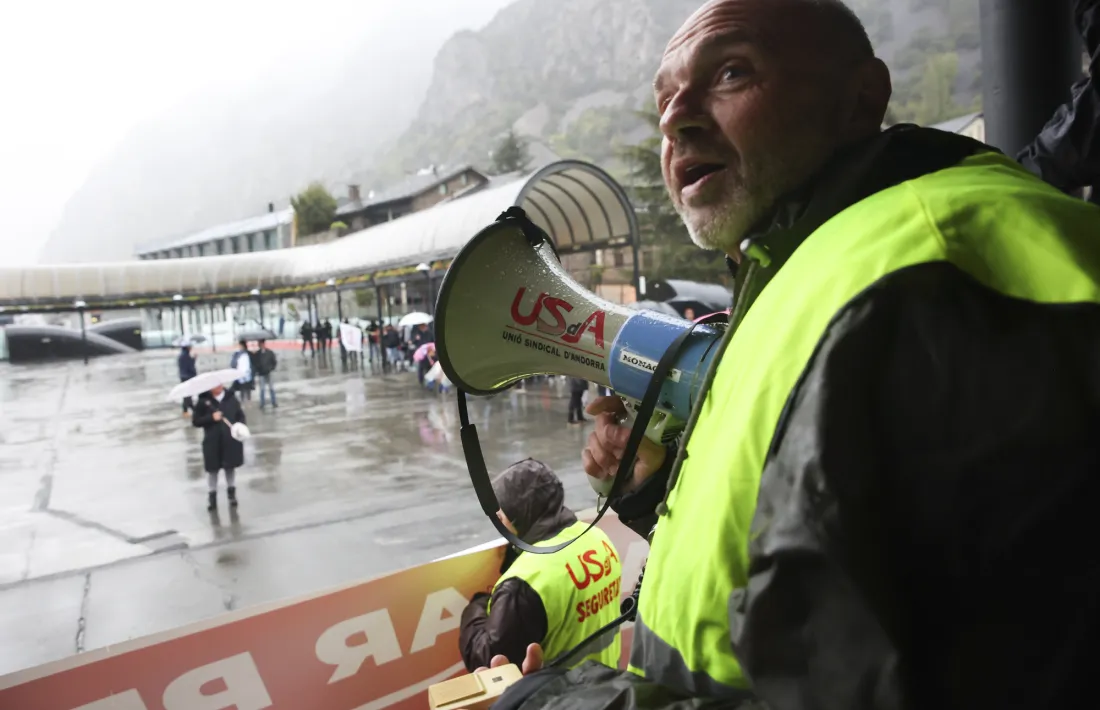 El secretari general de la Unió Sindical d'Andorra (USdA), Gabriel Ubach, en una manifestació del primer de maig.