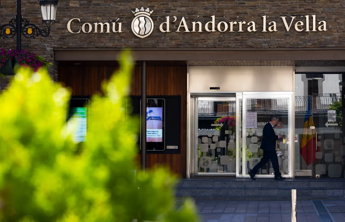 El Comú d'Andorra la Vella segueix incrementant el nombre de tràmits que es poden fer en línia.