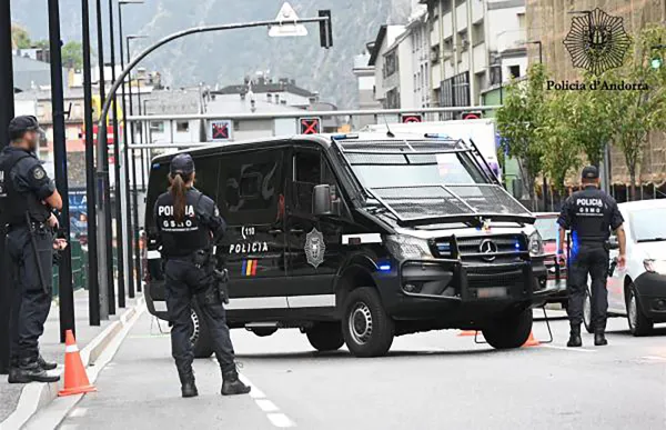 p. 11 policia