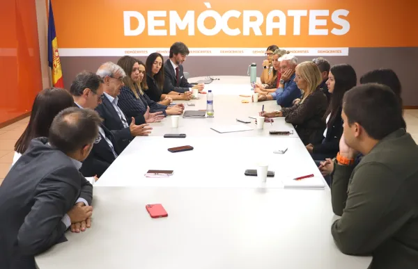 p. 04 1 executiva democrata
