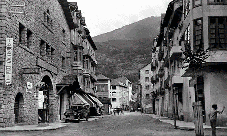 585-Av-Carlemany