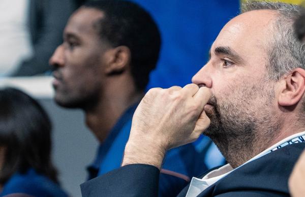 p. 28 cam mcgriff al costat d%27ardevol foto acb photo dani catalan thumb