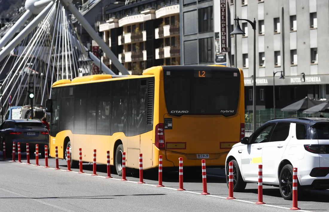 Un bus de la línia L2 operada per Coopalsa.