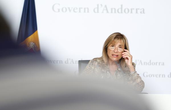 183612_183176_ministra2