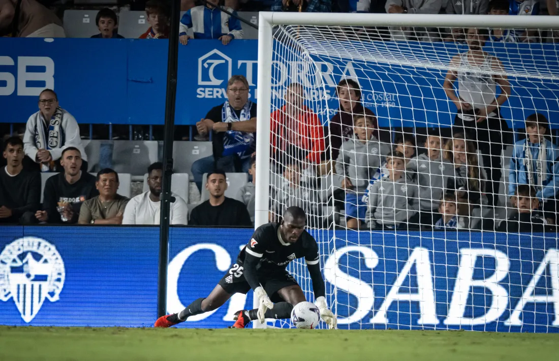 Jesús Owono va salvar dos punts a l'afegitó.
