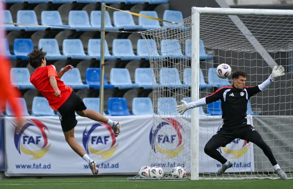 p. 29 entrenament sub-21 a l'estadi nacional foto faf