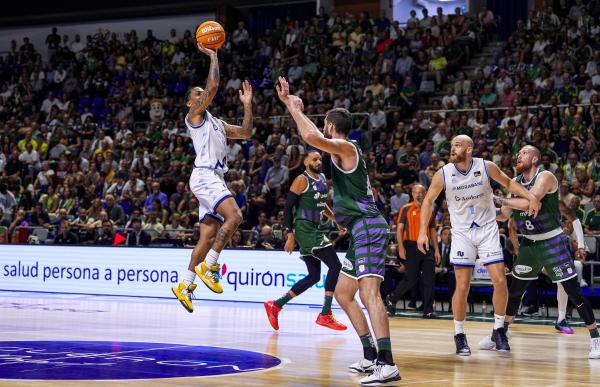 p. 28 RS943220_J03 UNI-MBA Firmar acb Photo - Mariano Pozo