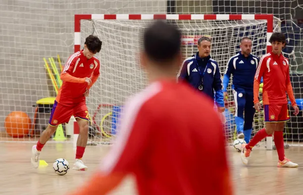 p. 29 entrenament seleccio andorra foto faf