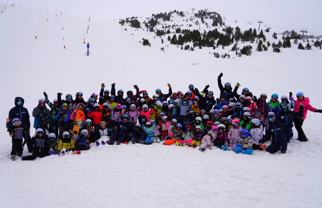 Participants a l'Escola de Neu d'Encamp.